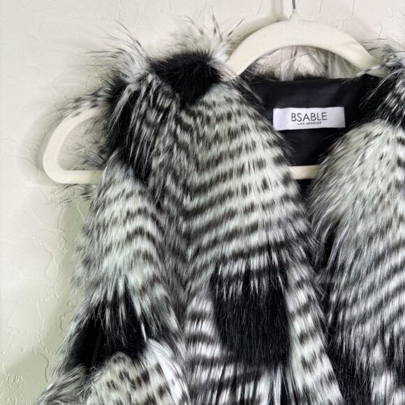 BSABLE Rabbit Fur Vest - Picture 4 of 4